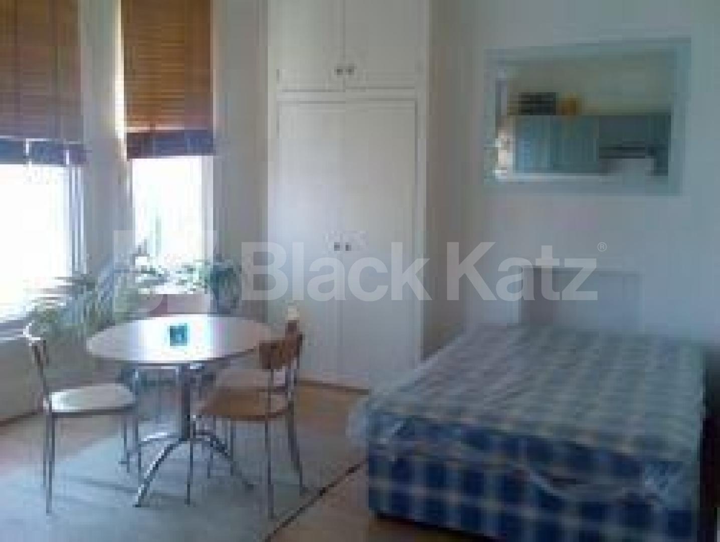 			Studio Apartment, 1 bath, 1 reception Flat			 Ladbroke Grove, LADBROKE GROVE W10